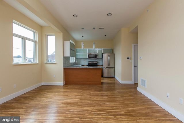 808 N 4TH ST, Philadelphia, PA 19123