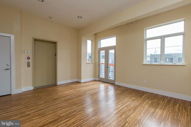 808 N 4TH ST, Philadelphia, PA 19123