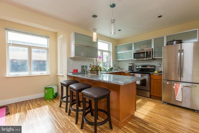 808 N 4TH ST, Philadelphia, PA 19123