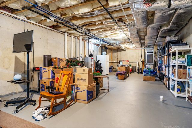 1 Hampton Road 27, Coventry, RI 02816