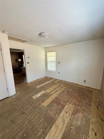 2513 NW 26th Street, Fort Worth, TX 76106