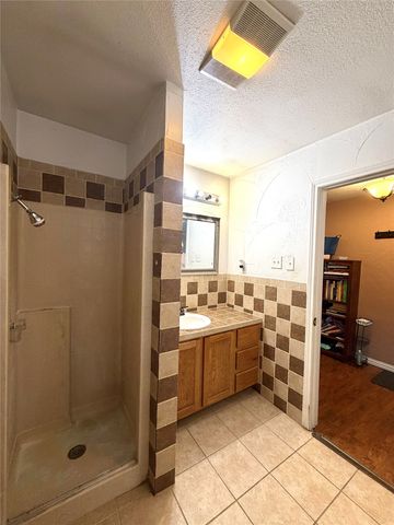 2513 NW 26th Street, Fort Worth, TX 76106