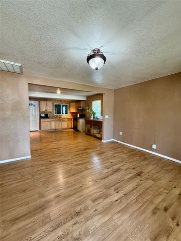 2513 NW 26th Street, Fort Worth, TX 76106