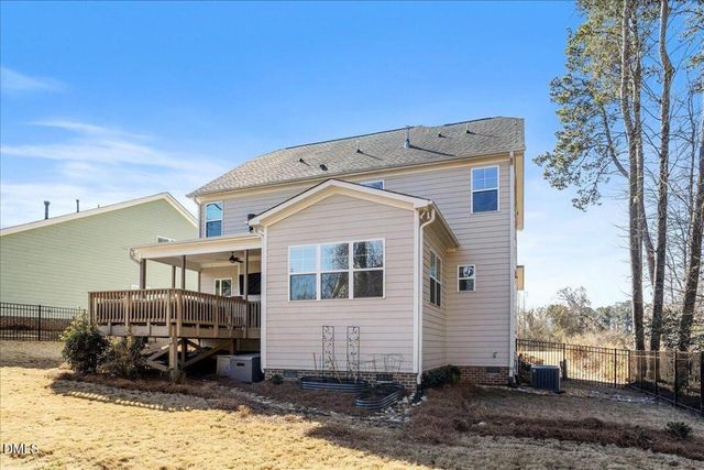 3301 Salters Lake Way, Fuquay Varina, NC 27526