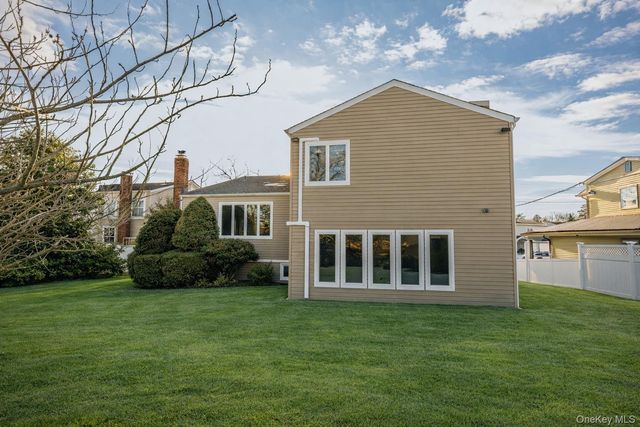 1981 Cynthia Lane, Merrick, NY 11566