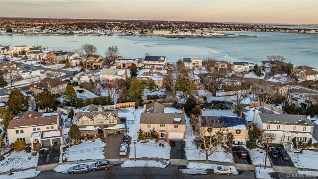 1981 Cynthia Lane, Merrick, NY 11566