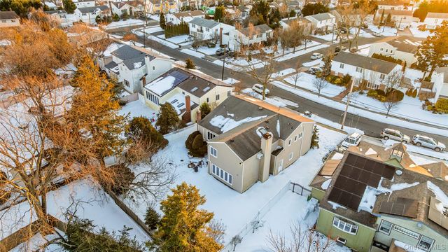 1981 Cynthia Lane, Merrick, NY 11566