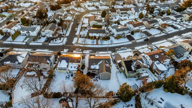 1981 Cynthia Lane, Merrick, NY 11566