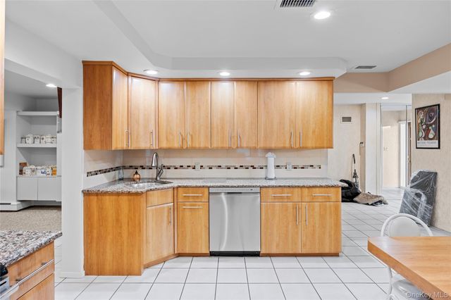 1981 Cynthia Lane, Merrick, NY 11566