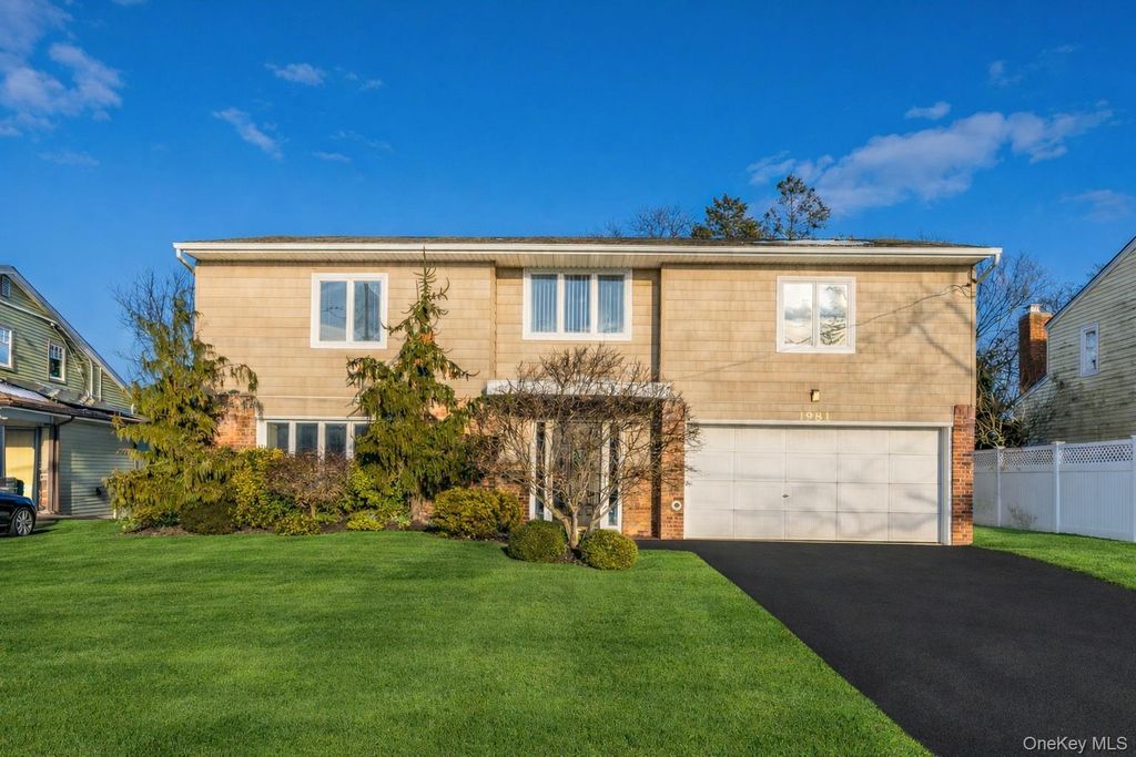 1981 Cynthia Lane, Merrick, NY 11566