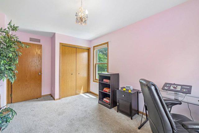 6 Weir Circle, Madison, WI 53719