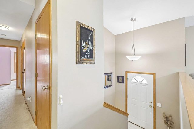 6 Weir Circle, Madison, WI 53719