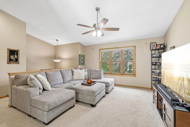 6 Weir Circle, Madison, WI 53719