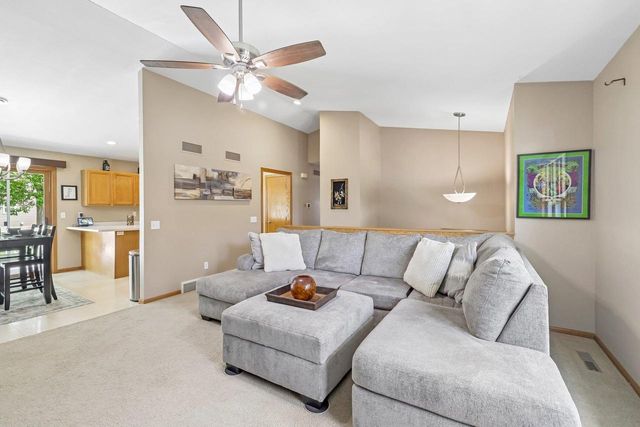 6 Weir Circle, Madison, WI 53719