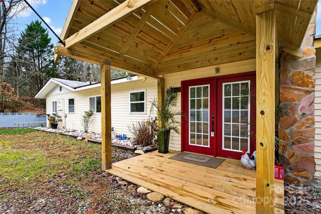 1183 Sandy Plains Road, Tryon, NC 28782