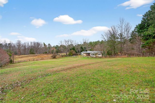 1183 Sandy Plains Road, Tryon, NC 28782