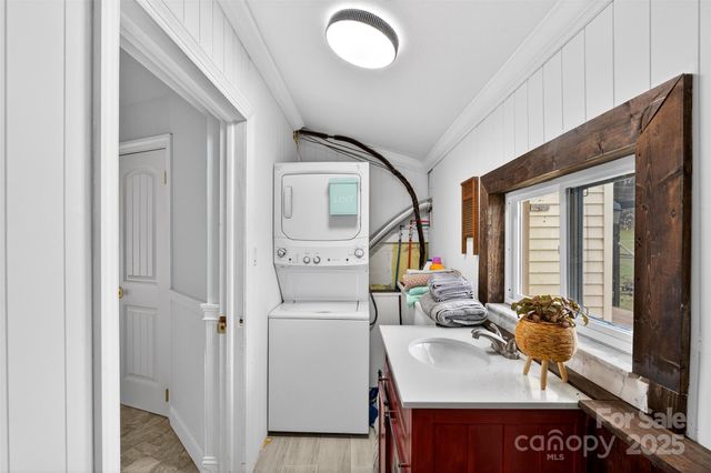 1183 Sandy Plains Road, Tryon, NC 28782