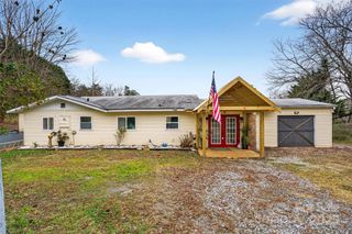 1183 Sandy Plains Road, Tryon, NC 28782