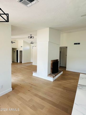 817 E ACOMA Drive, Phoenix, AZ 85022