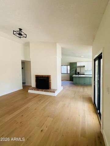 817 E ACOMA Drive, Phoenix, AZ 85022