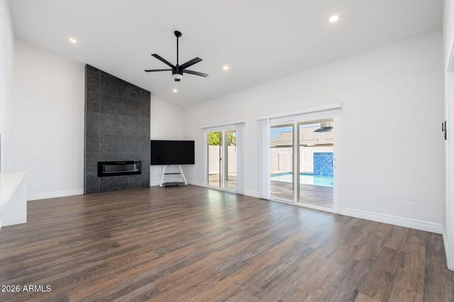 1411 E DAVA Drive, Tempe, AZ 85283