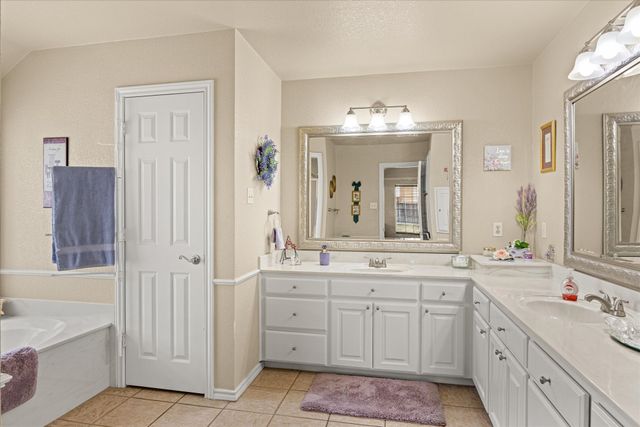 1214 Chaparral Lane, Granbury, TX 76048