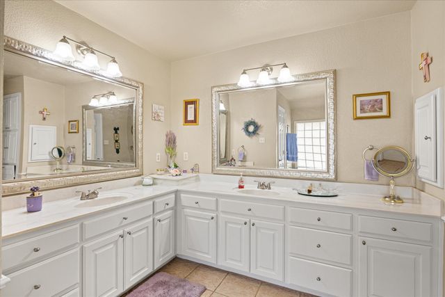 1214 Chaparral Lane, Granbury, TX 76048