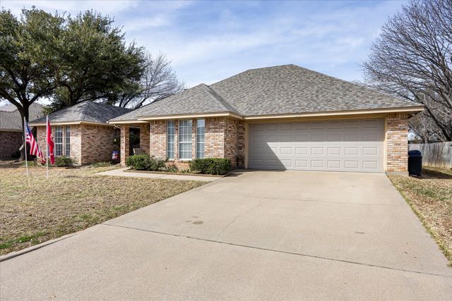 1214 Chaparral Lane, Granbury, TX 76048