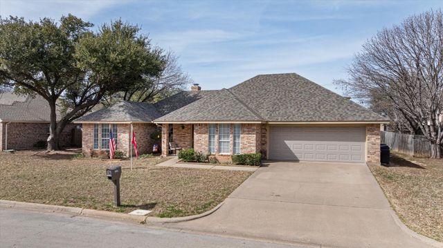 1214 Chaparral Lane, Granbury, TX 76048