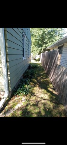 817 33rd Avenue N, Saint Cloud, MN 56303