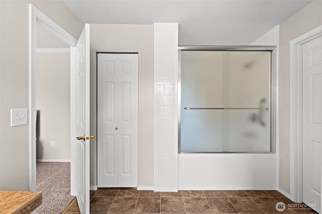 23412 SE 260th Court, Maple Valley, WA 98038