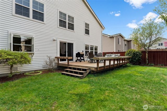 23412 SE 260th Court, Maple Valley, WA 98038