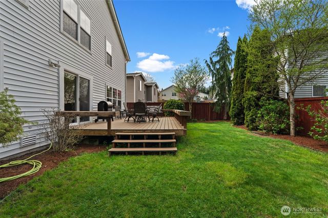 23412 SE 260th Court, Maple Valley, WA 98038
