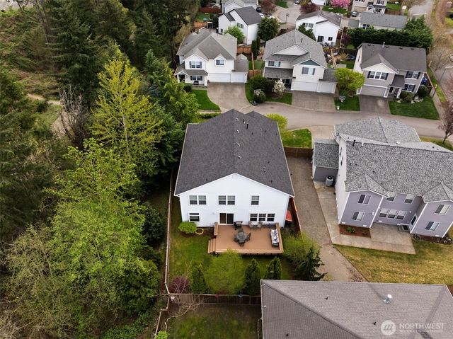 23412 SE 260th Court, Maple Valley, WA 98038