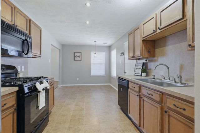 7111 Cool Spring Court, Magnolia, TX 77354