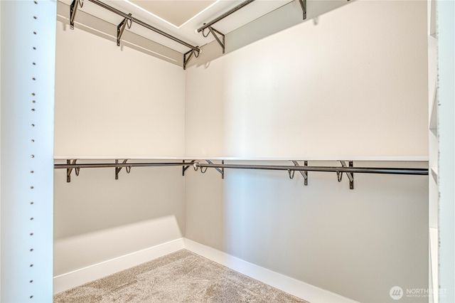 819 N Newport Loop, East Wenatchee, WA 98802