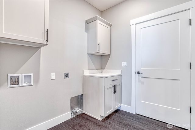 819 N Newport Loop, East Wenatchee, WA 98802