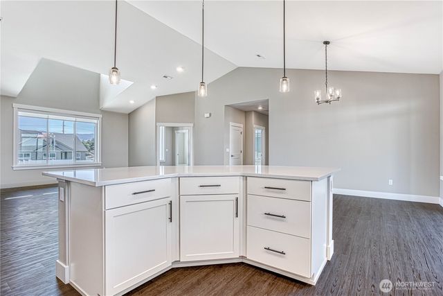 819 N Newport Loop, East Wenatchee, WA 98802