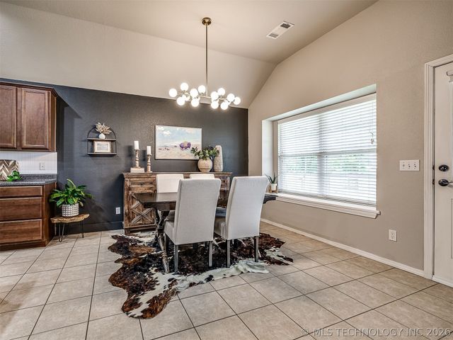 4818 NE Wisconsin Avenue, Bartlesville, OK 74006