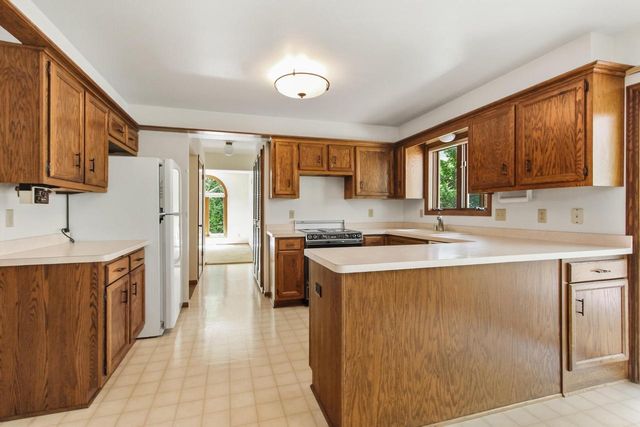 4657 114th STREET, Greenfield, WI 53228