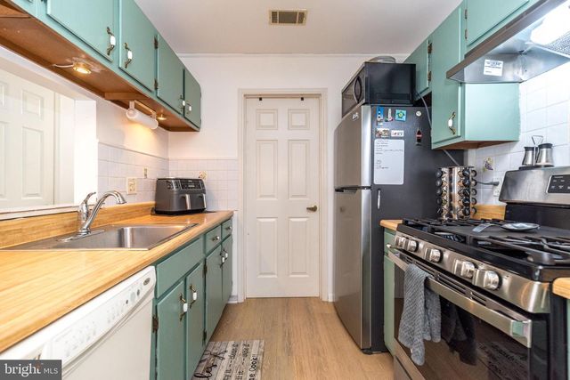 906 DOGWOOD CT, Lansdale, PA 19446