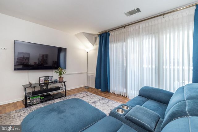 906 DOGWOOD CT, Lansdale, PA 19446