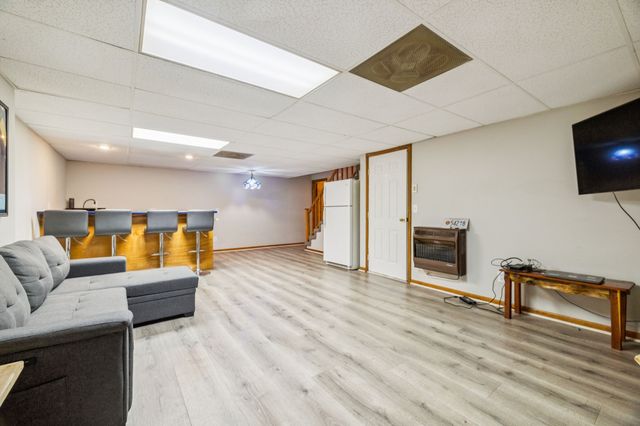 207 Robinson Dr, Dickson, TN 37055