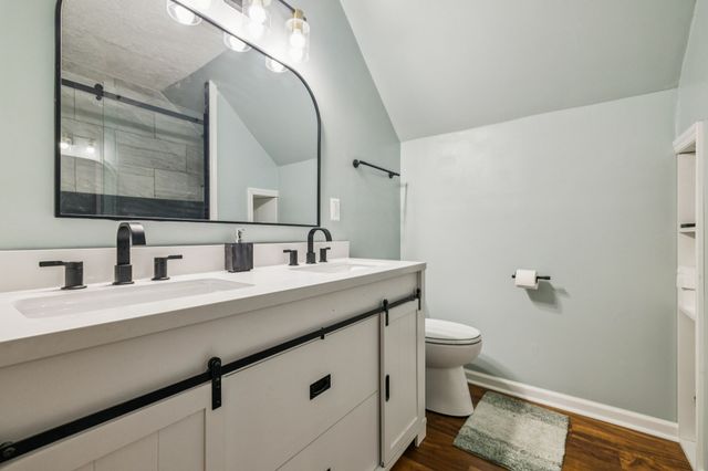 207 Robinson Dr, Dickson, TN 37055