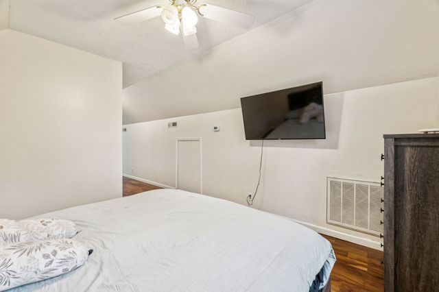 207 Robinson Dr, Dickson, TN 37055