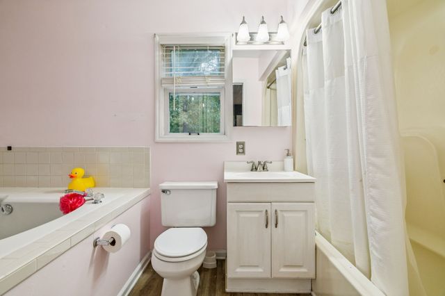 207 Robinson Dr, Dickson, TN 37055