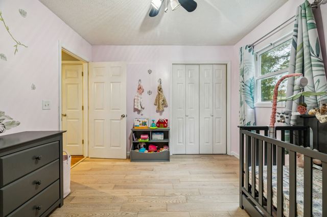 207 Robinson Dr, Dickson, TN 37055