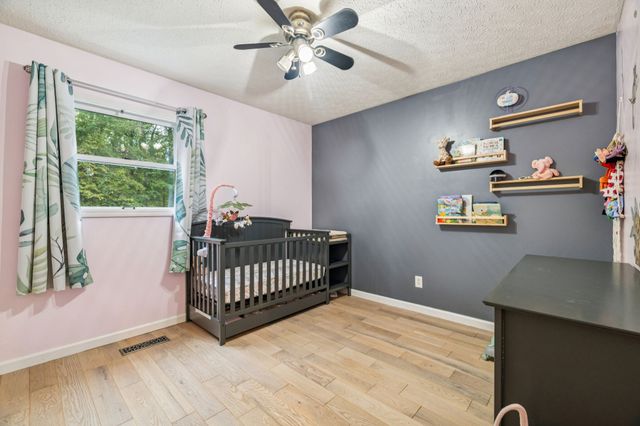 207 Robinson Dr, Dickson, TN 37055