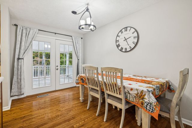 207 Robinson Dr, Dickson, TN 37055