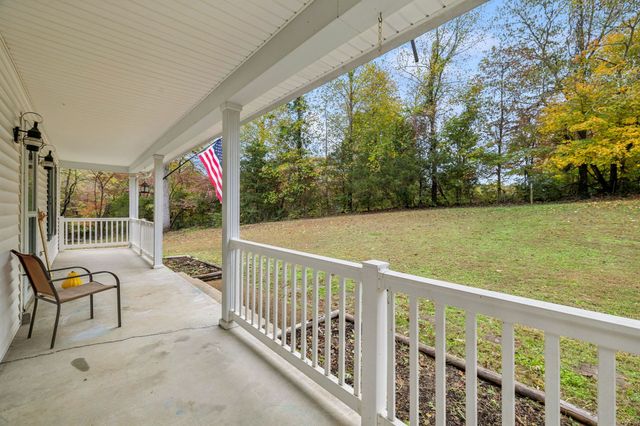 207 Robinson Dr, Dickson, TN 37055